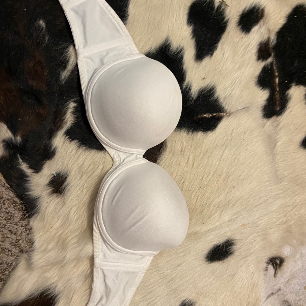 Victoria’s Secret Strapless Bra